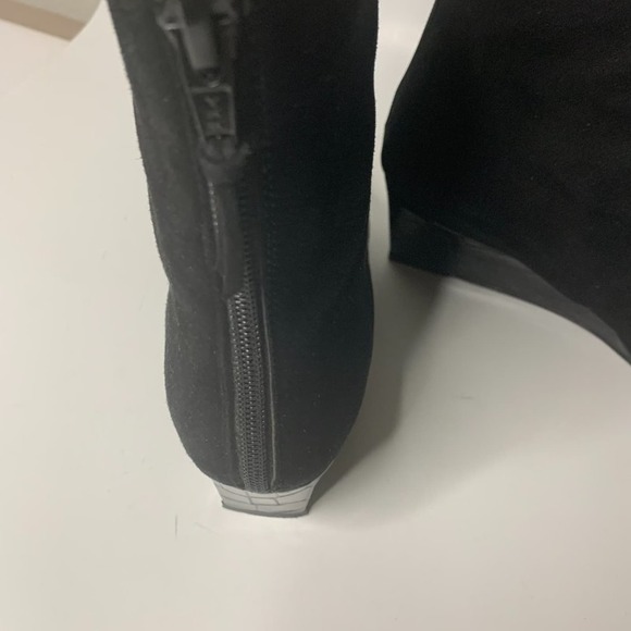 Stuart Weitzman Sued Leather Ankle Booties - Picture 7 of 16